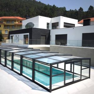 Abri de piscine mi-haut télescopique coulissant sur rail ultra plat