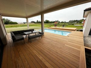 Terrasse mobile en bois avec déplacement sur la largeur par DCLS à Gratens