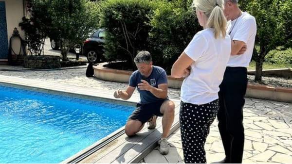 Christophe Fraresso lors d'un suivi de chantier chez un client