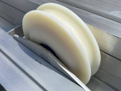 gros plan sur une roue usinée de terrasse mobile