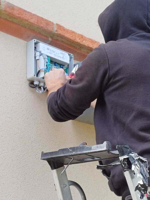 Connexion du boitier électrique de la pergola